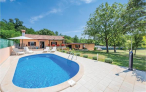 Lovely Home In Cere With Outdoor Swimming Pool